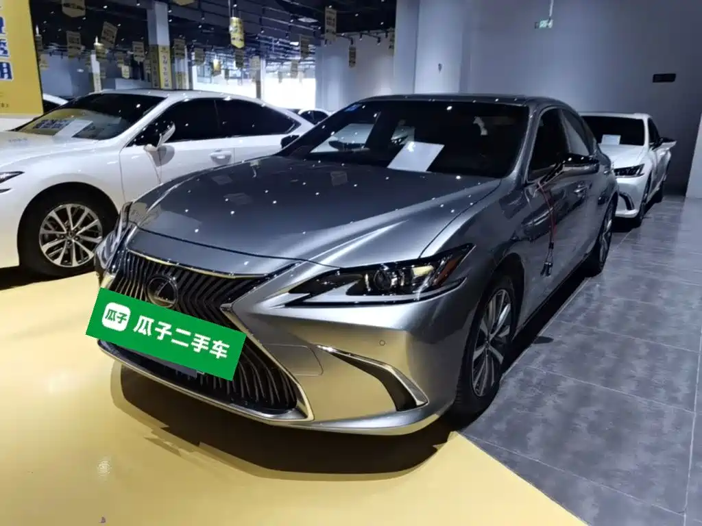 Lexus ES — миниатюра 2