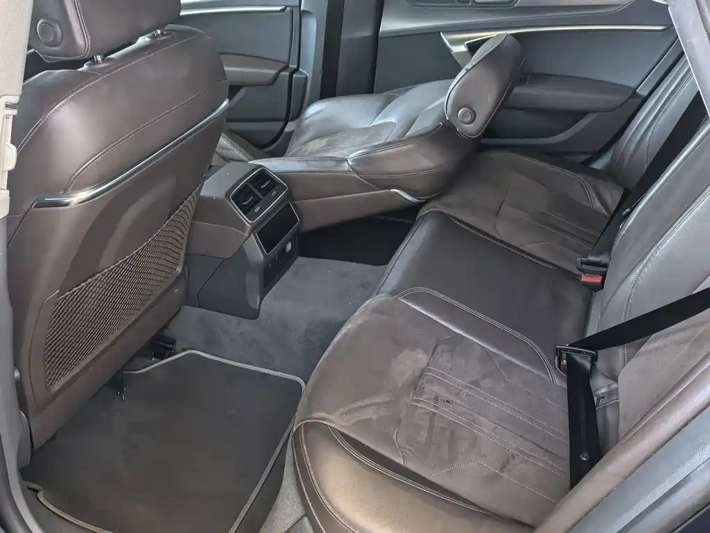 Audi A7L — миниатюра 4