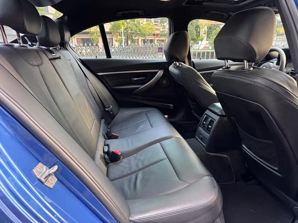 BMW 3 Series — миниатюра 9