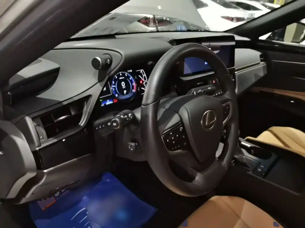 Lexus ES — миниатюра 10