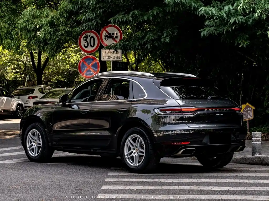 Porsche Macan — миниатюра 10
