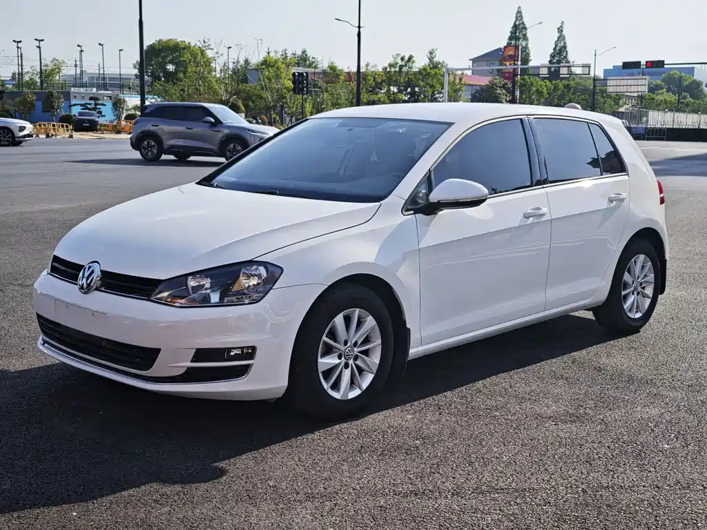 Купить Volkswagen Golf