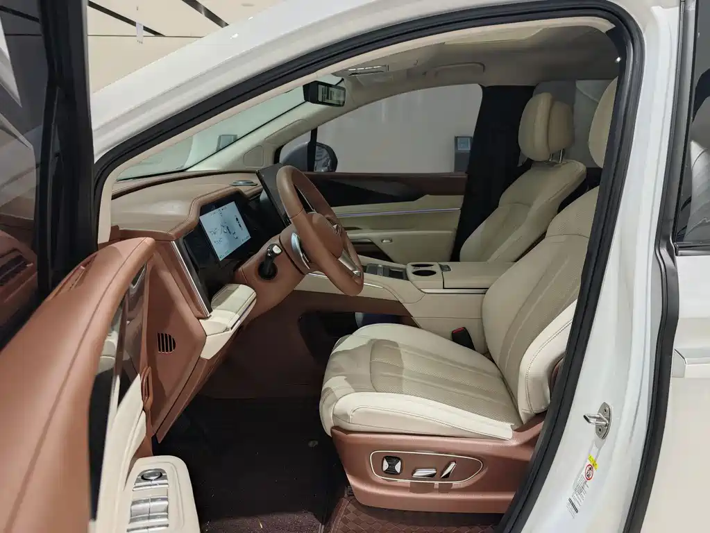 BYD Xia — миниатюра 5