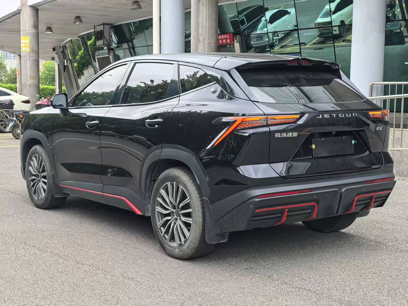 Jetour Jetour Dasheng 1.5 л 2024 г. Чёрный, пробег 20000 км