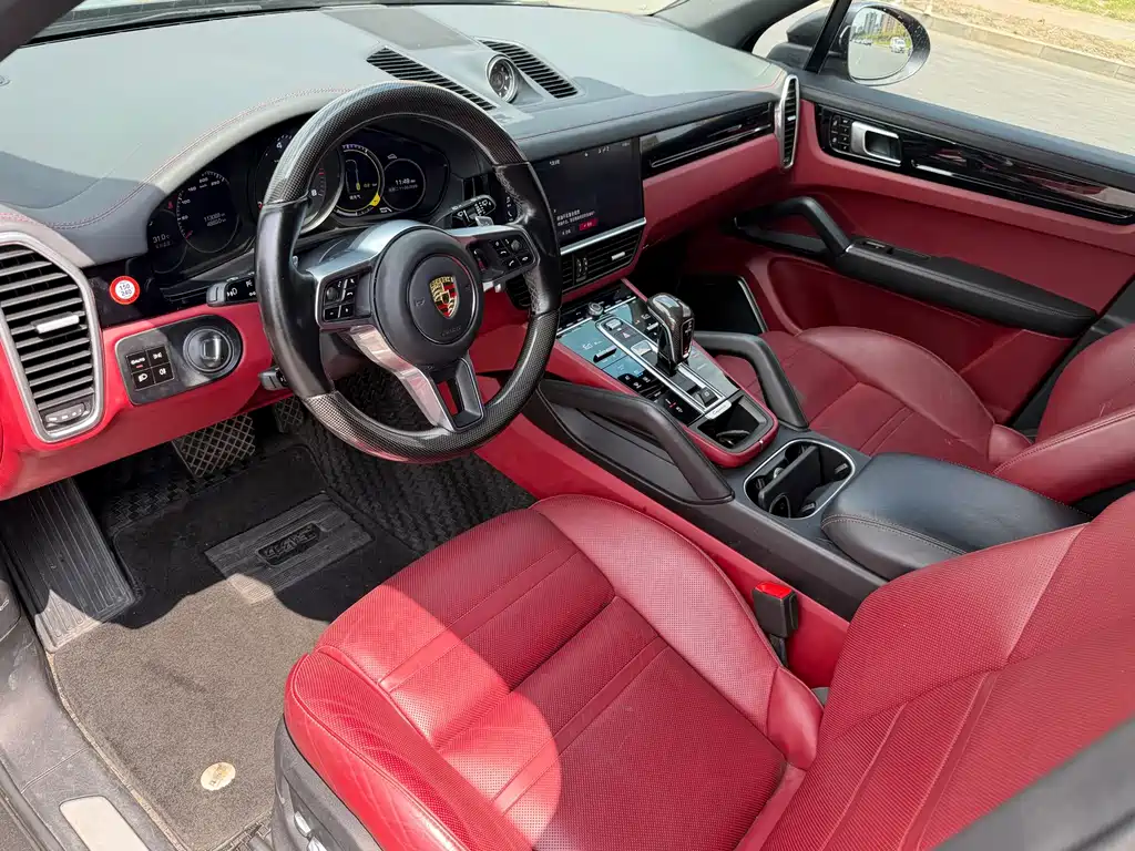 Porsche Cayenne — миниатюра 4