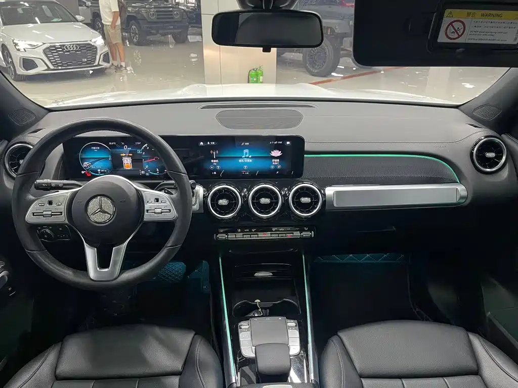 Mercedes-Benz GLB — миниатюра 9