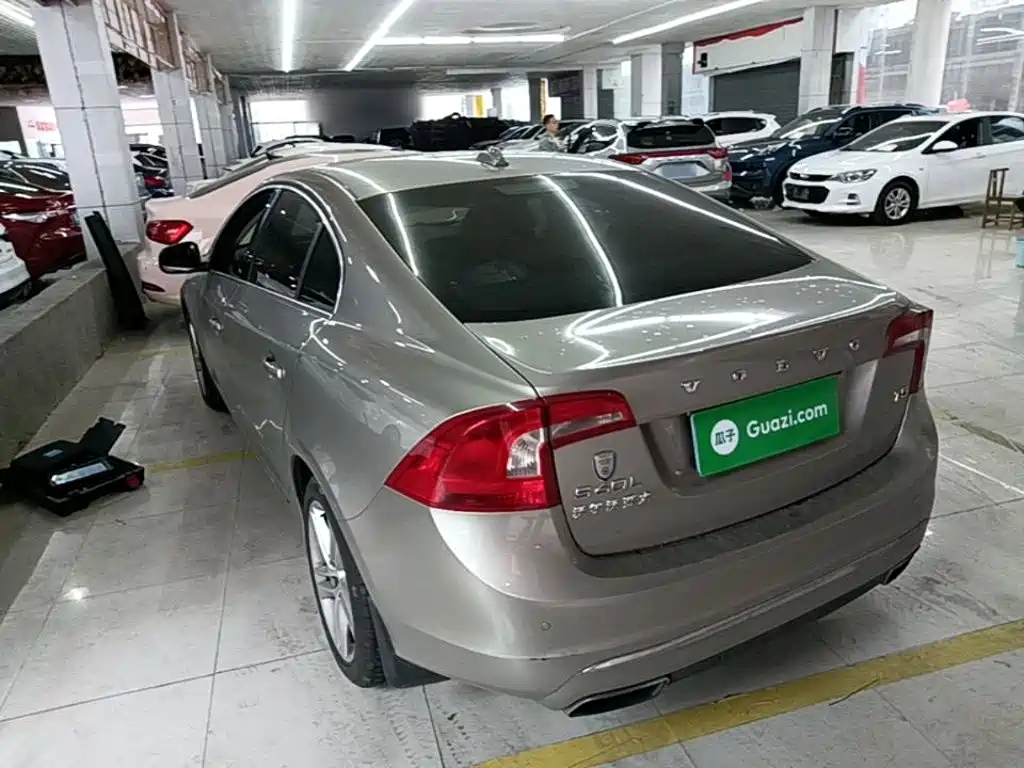 Volvo S60 — миниатюра 5