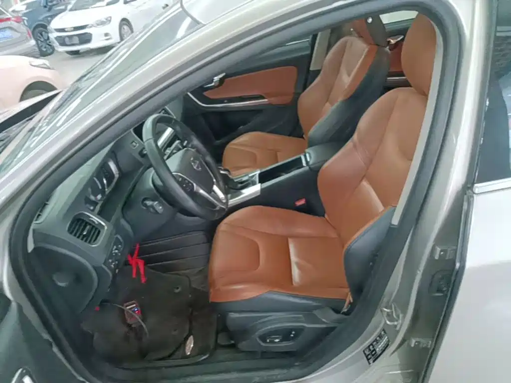 Volvo S60 — миниатюра 15
