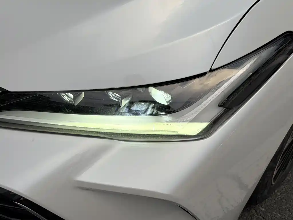 Toyota Avalon — миниатюра 13