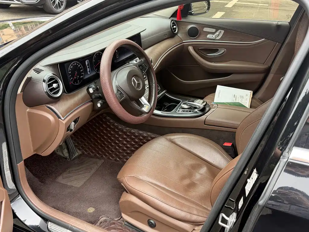 Mercedes-Benz E-Class — миниатюра 6