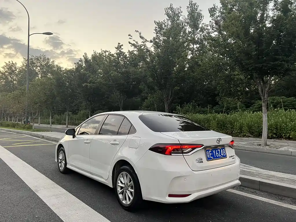 Toyota Corolla — миниатюра 5