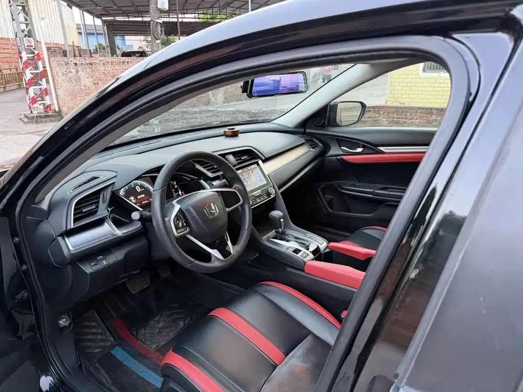 Honda Civic — миниатюра 7