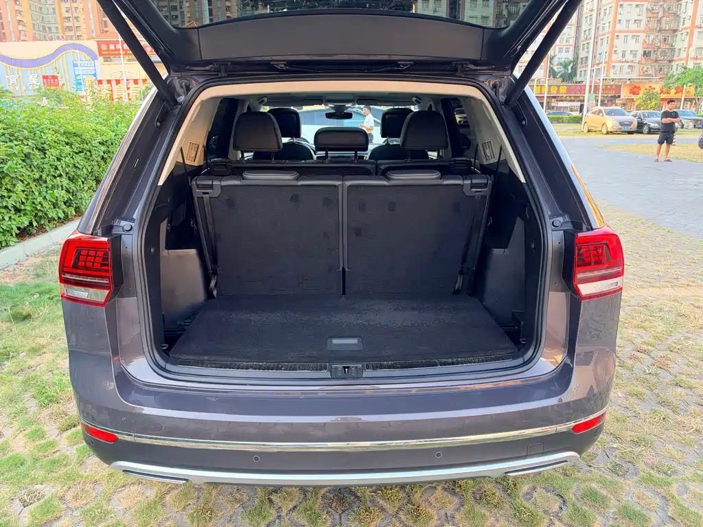 Volkswagen Teramont — миниатюра 9