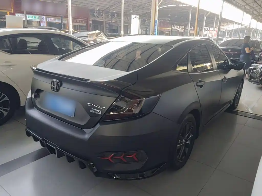 Honda Civic — миниатюра 7