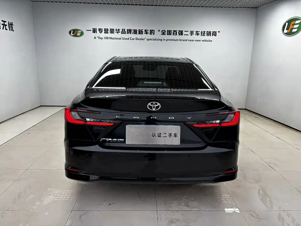Toyota Camry — миниатюра 6