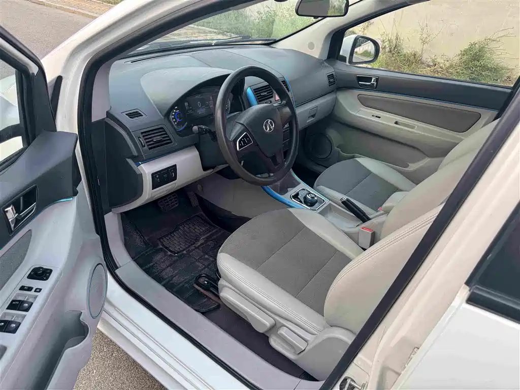 BAIC New Energy EV — миниатюра 4