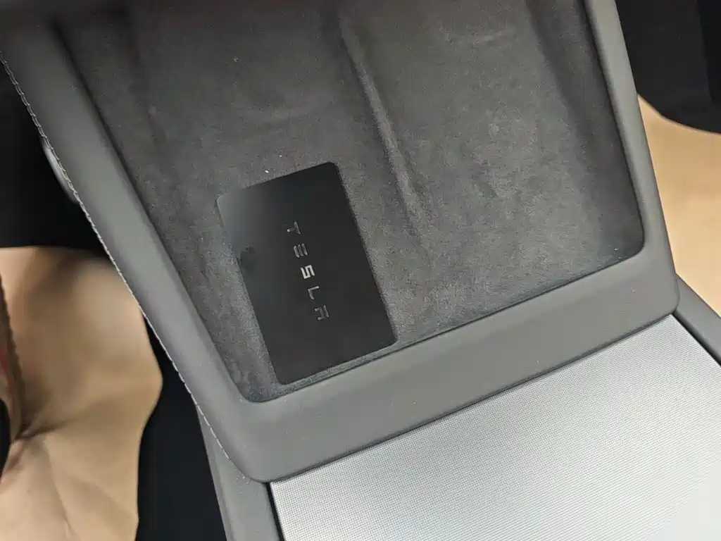 Tesla Model 3 — миниатюра 9