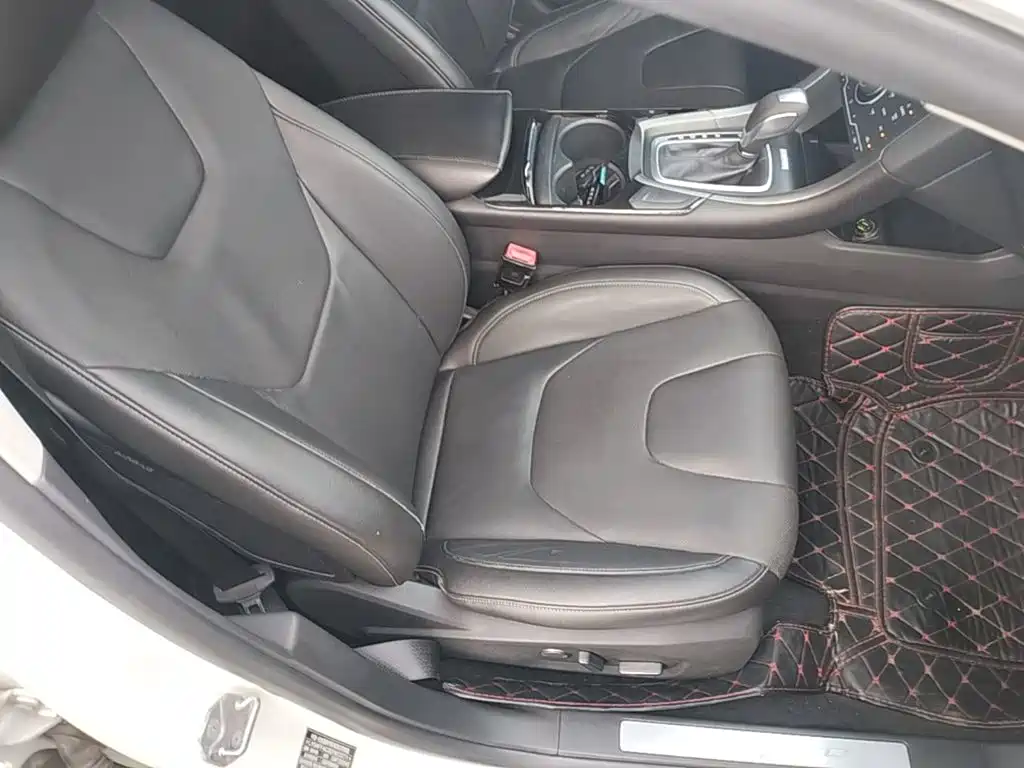 Ford Mondeo — миниатюра 25