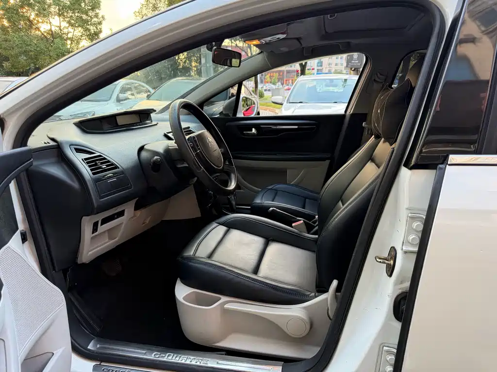 Citroen C-Quatre — миниатюра 7