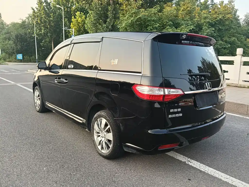 Luxgen MASTER CEO 2013 2.2T Executive