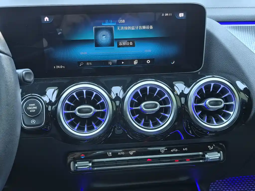 Mercedes-Benz GLA — миниатюра 8