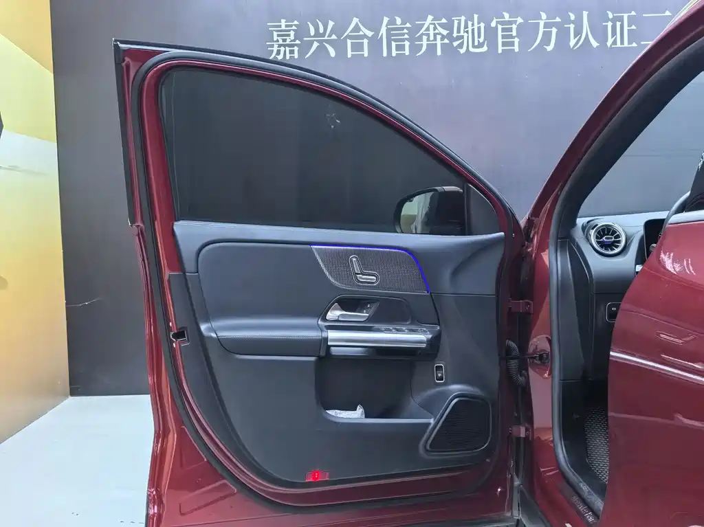 Mercedes-Benz GLA — миниатюра 16