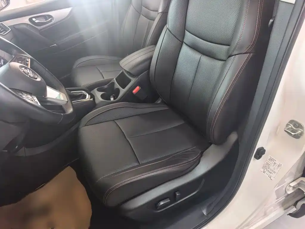 Nissan Qashqai — миниатюра 13