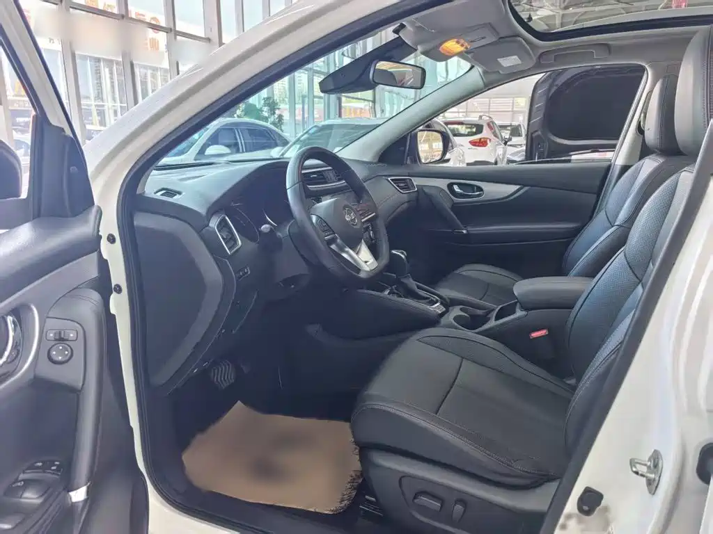 Nissan Qashqai — миниатюра 18