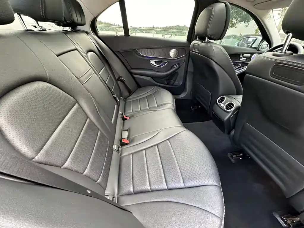 Mercedes-Benz C-Class — миниатюра 38