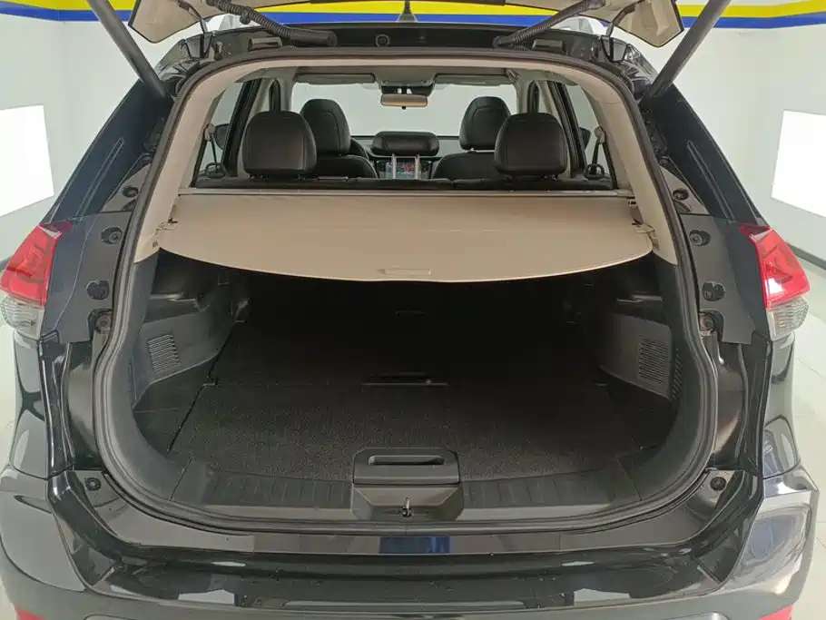 Nissan X-Trail — миниатюра 4