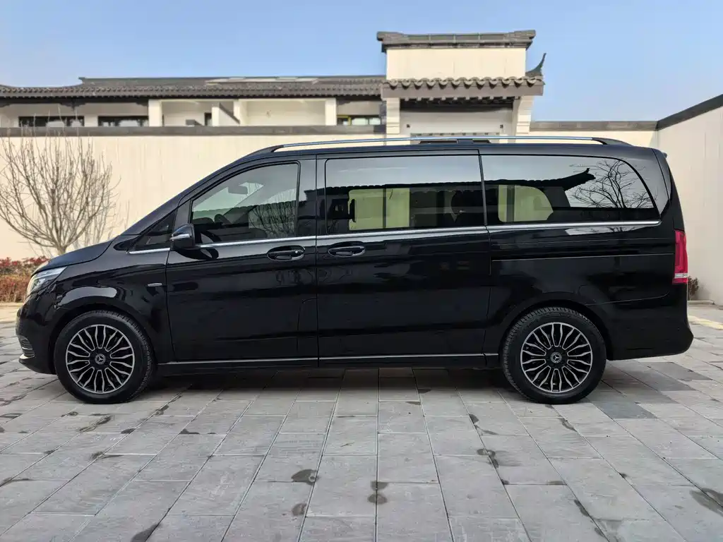 MERCEDES-BENZ V CLASS