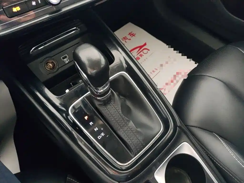 Roewe i5 — миниатюра 14