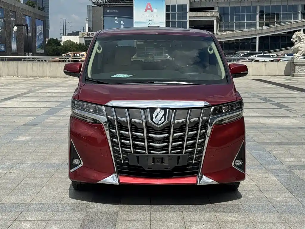 Toyota Alphard — миниатюра 2