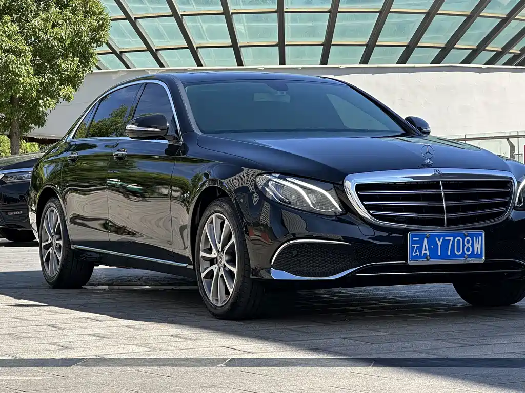 Mercedes-Benz E-Class — миниатюра 3