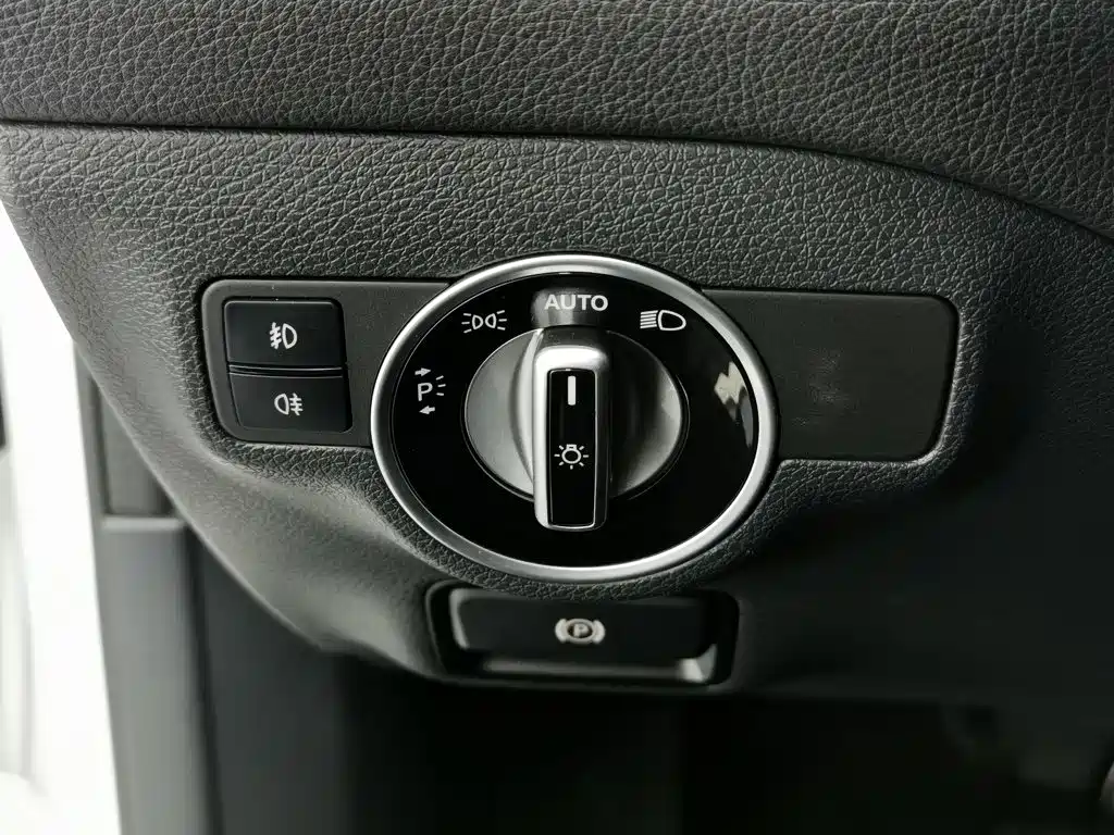 Mercedes-Benz GLA — миниатюра 21