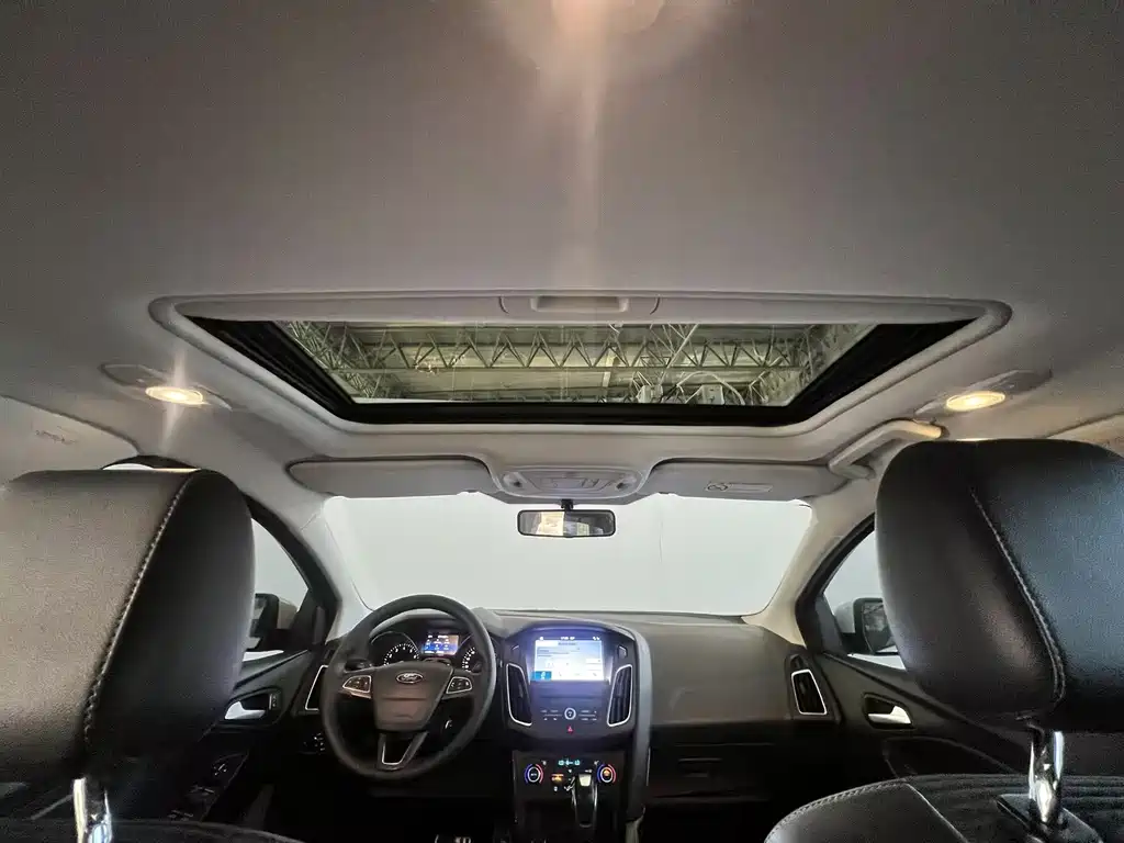 Ford Focus — миниатюра 27