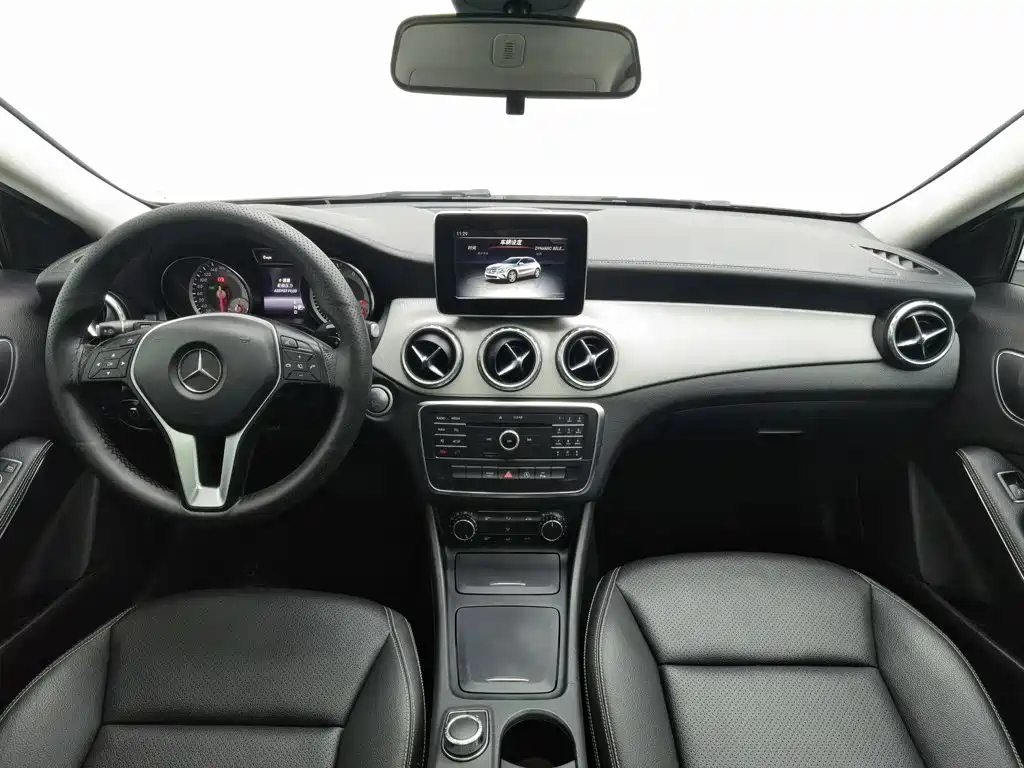 Mercedes-Benz GLA — миниатюра 5