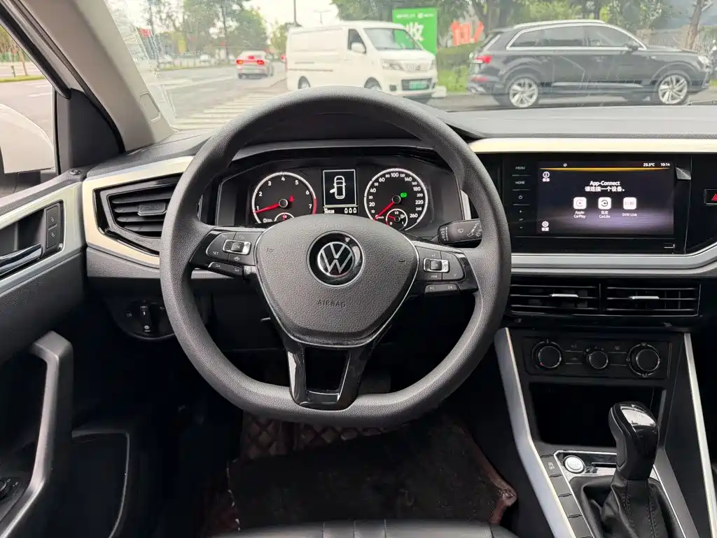 Volkswagen Polo — миниатюра 14