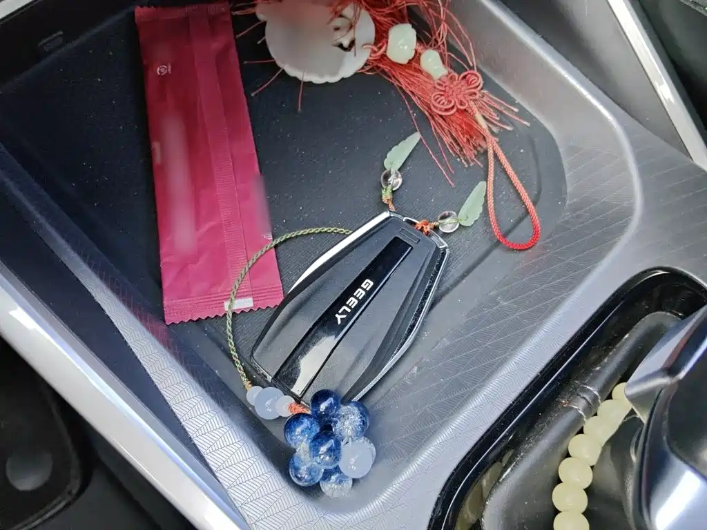 Geely Emgrand — миниатюра 12