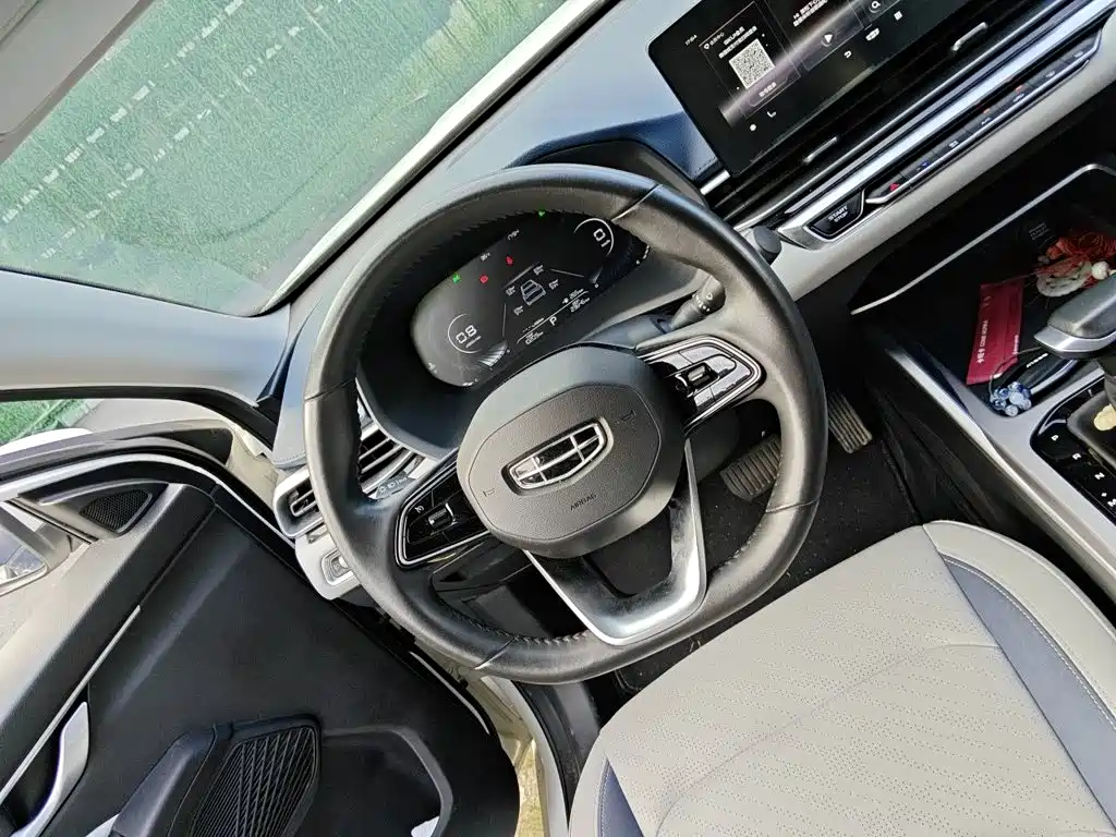 Geely Emgrand — миниатюра 3