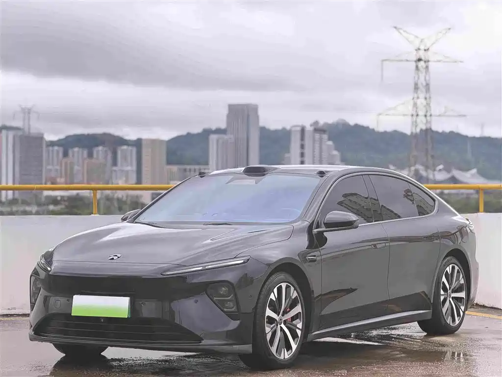 NIO ET7
