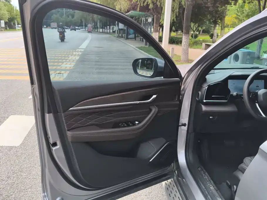 Geely Xingyue L — миниатюра 7