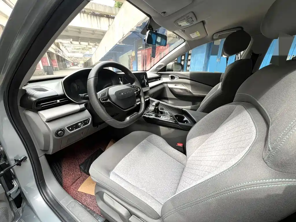 Baojun RC-5 — миниатюра 7