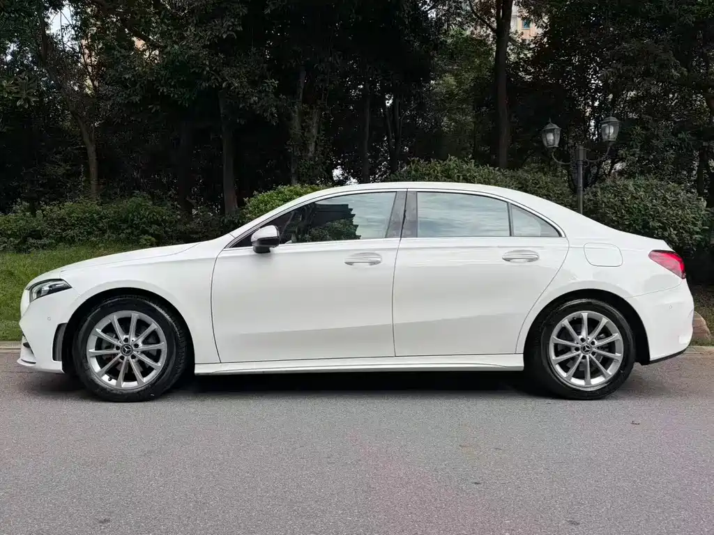 Mercedes-Benz A-Class — миниатюра 3