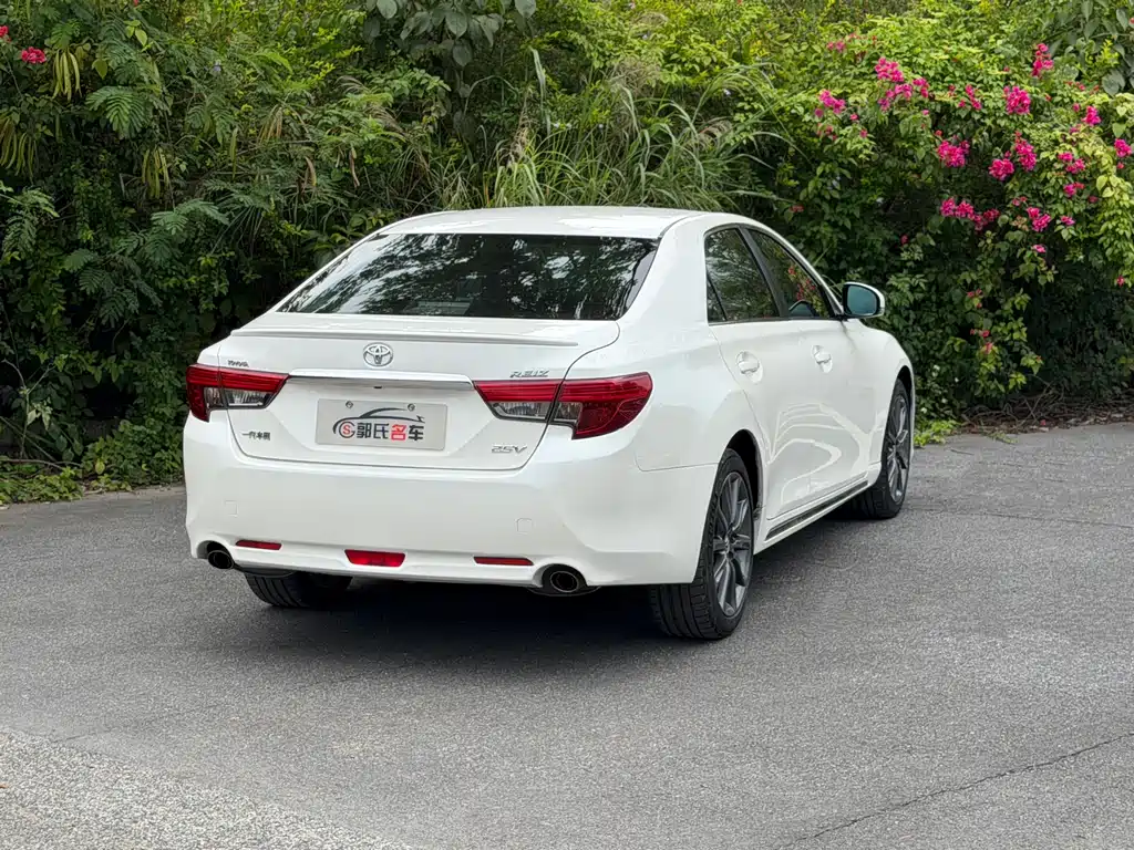 Toyota Reiz 2013 2.5V