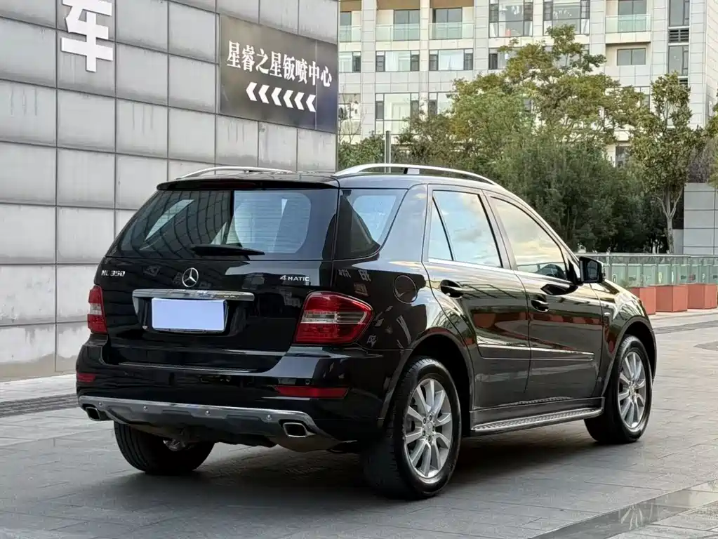 Mercedes-Benz M-Class — миниатюра 9