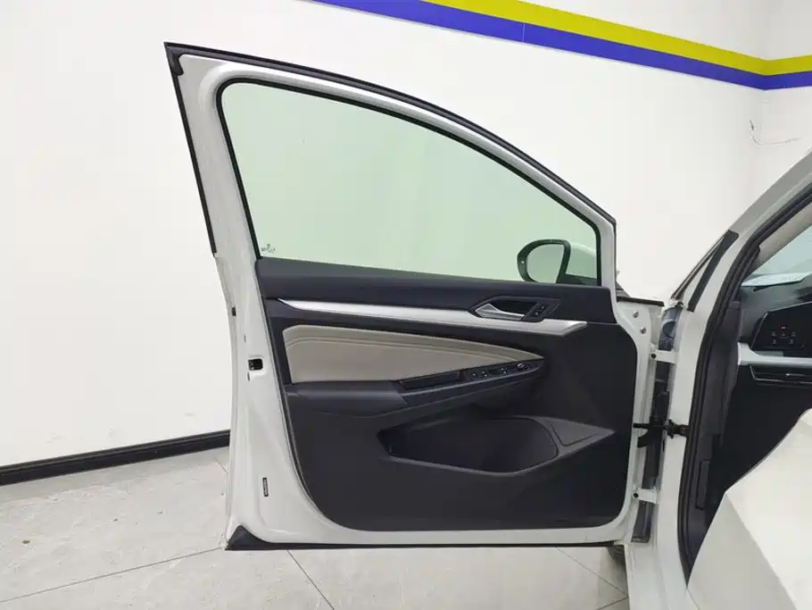 Volkswagen Golf — миниатюра 7