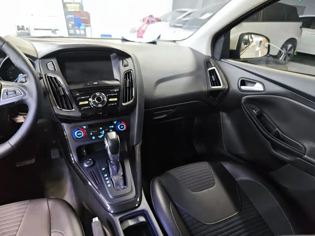 Ford Focus — миниатюра 12