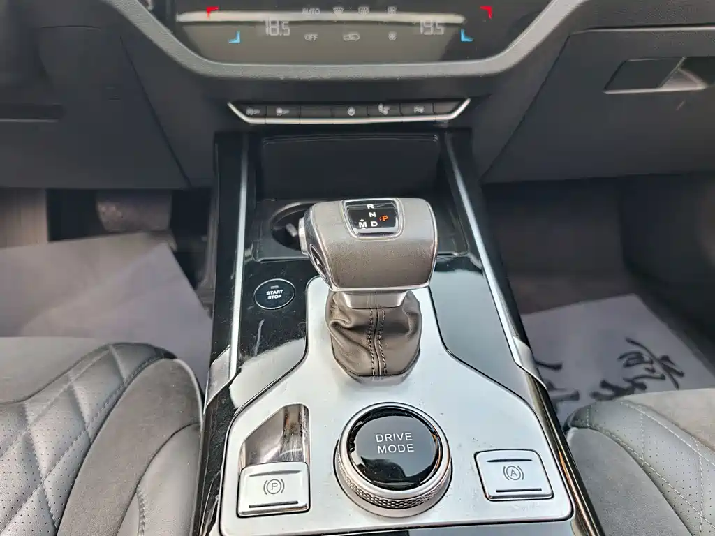 Hongqi Hongqi HS5 — миниатюра 16