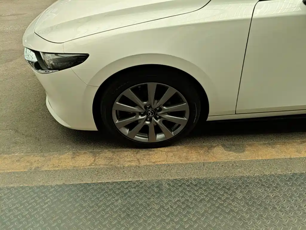 Mazda 3 Axela — миниатюра 23